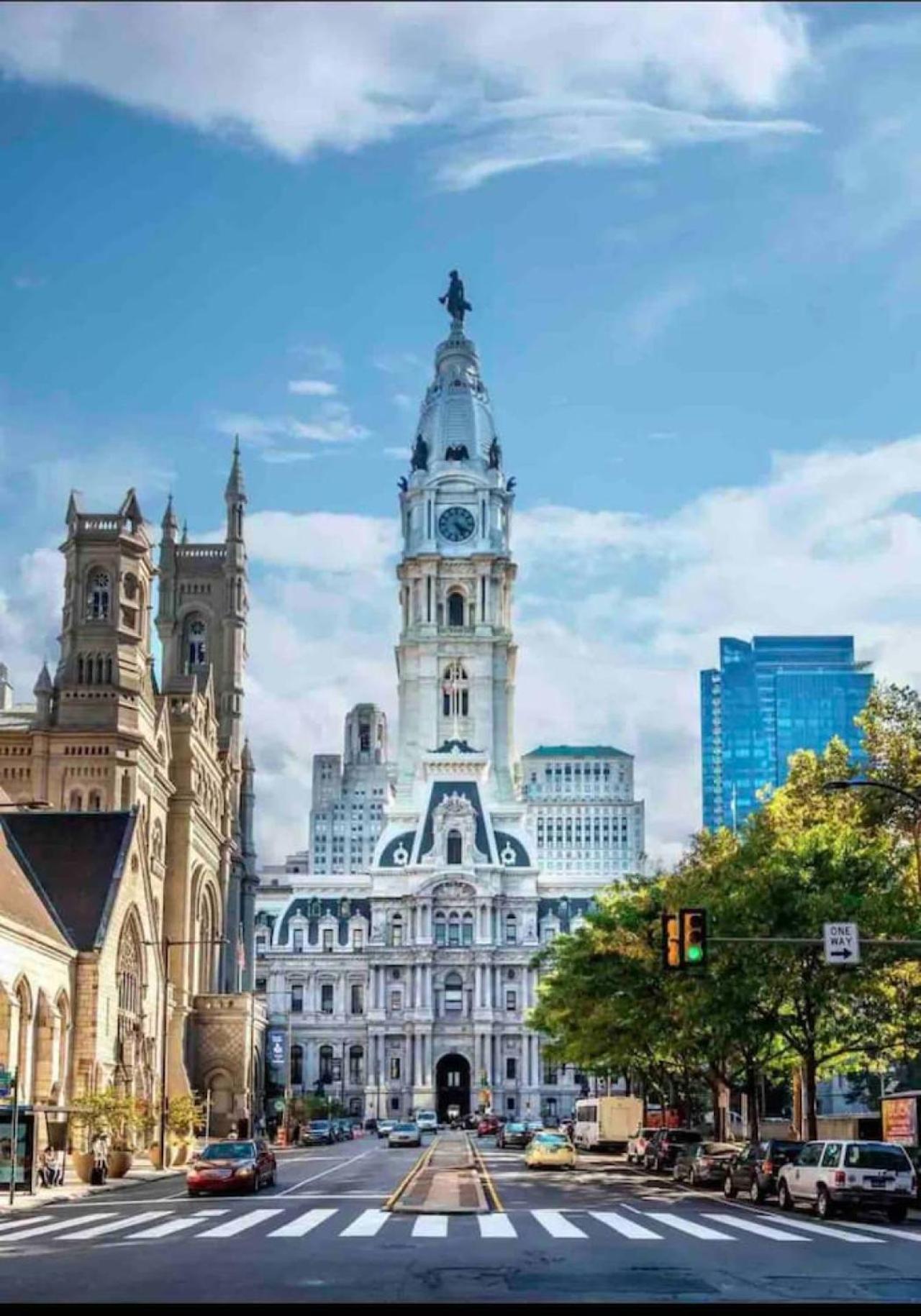 Downtown Hall Near Kimmel Center 2bd Philadelphia