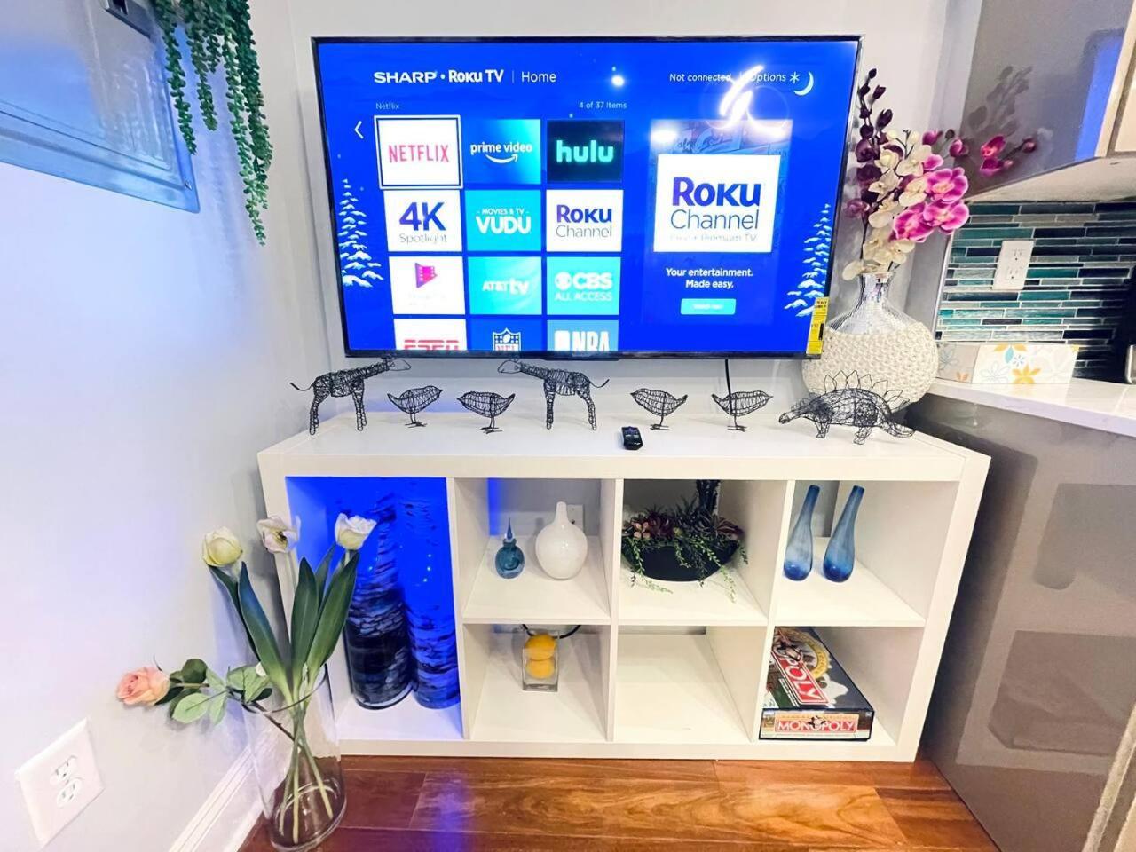 Downtown Hall Near Kimmel Center 2bd *